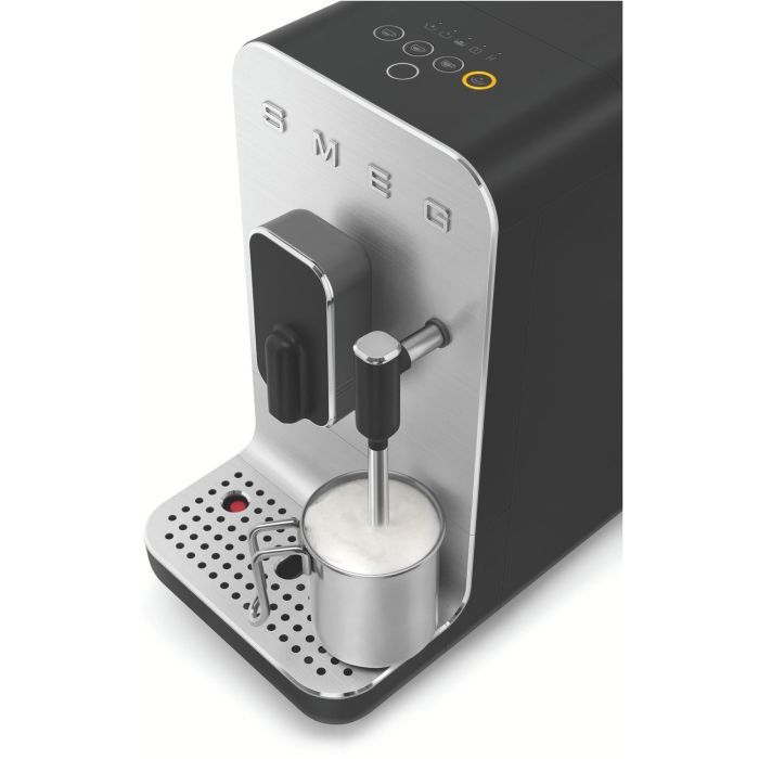 SMEG Kaffeevollautomat 50's Style BCC12BLMEU Schwarz Matt