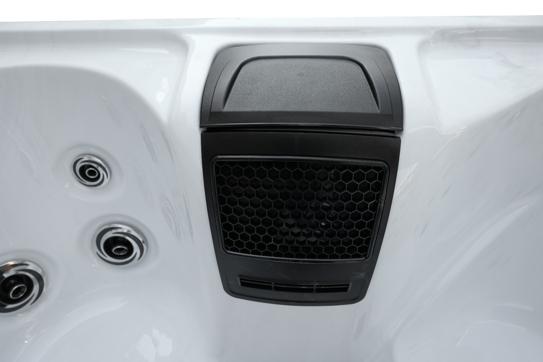 Badstuber Catania outdoor whirlpool 5-persoons wit