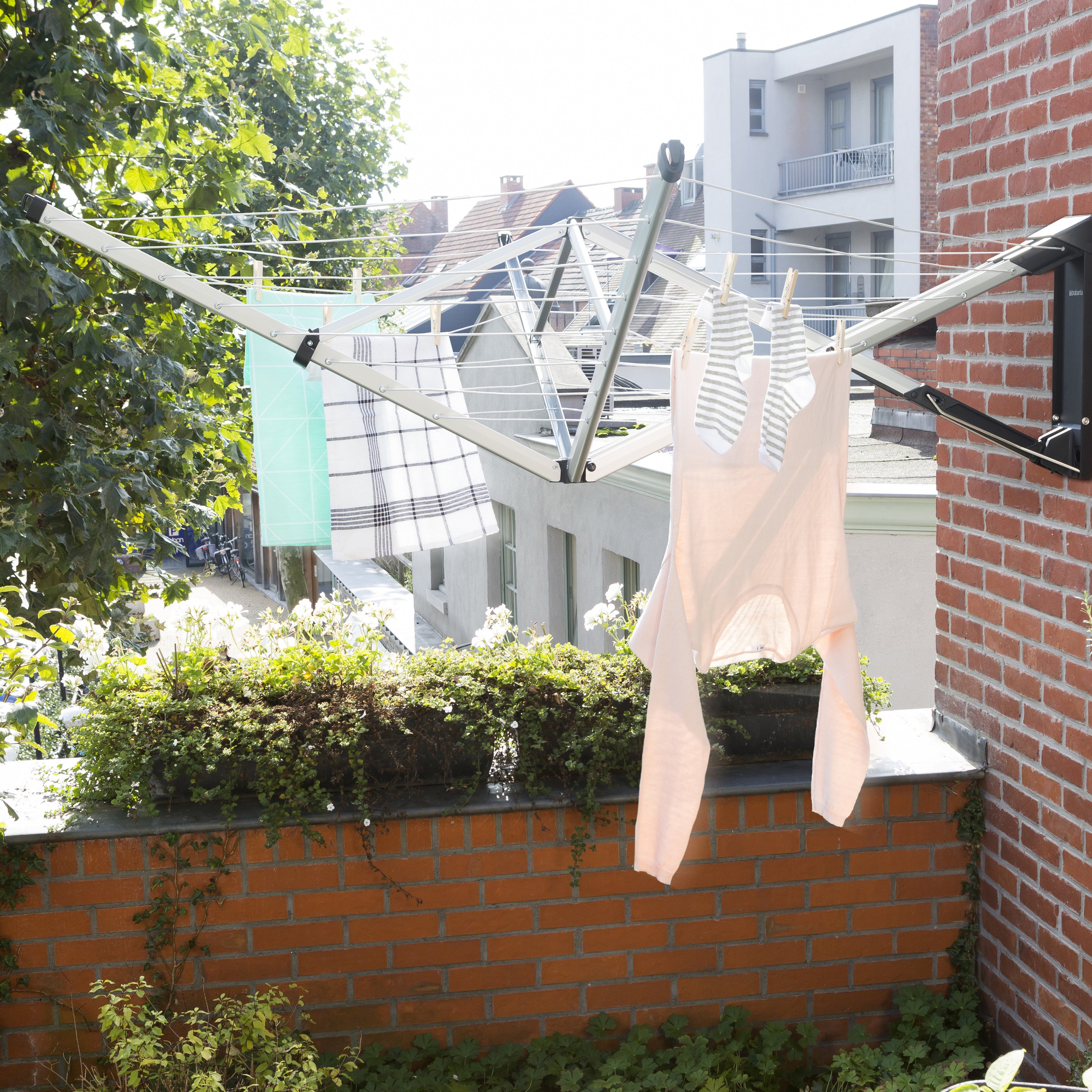 Brabantia WallFix Droogmolen 24 m incl. Beschermbox