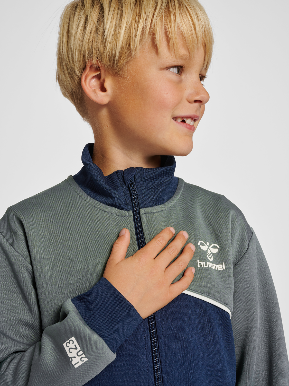 hmlLUBAGO TRACKSUIT