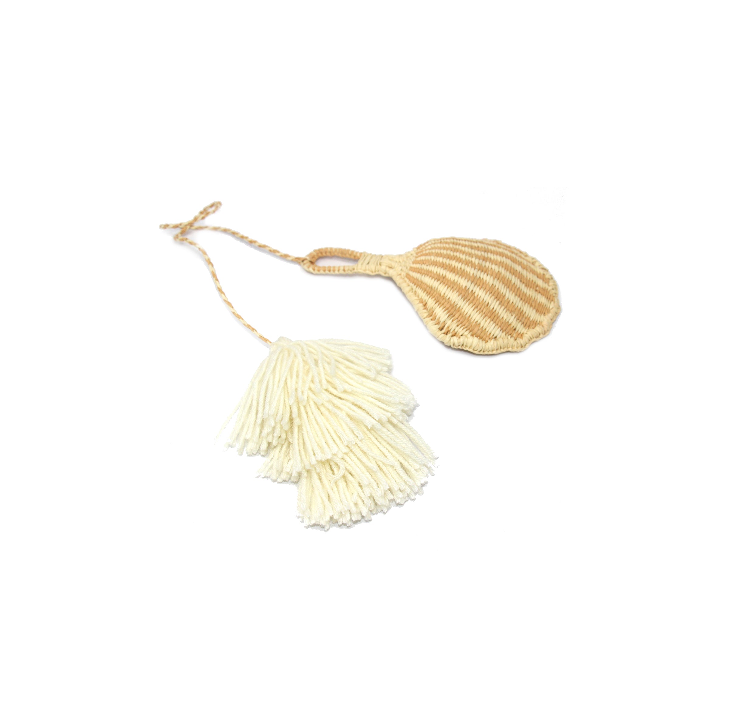 Charme coquillage en paille