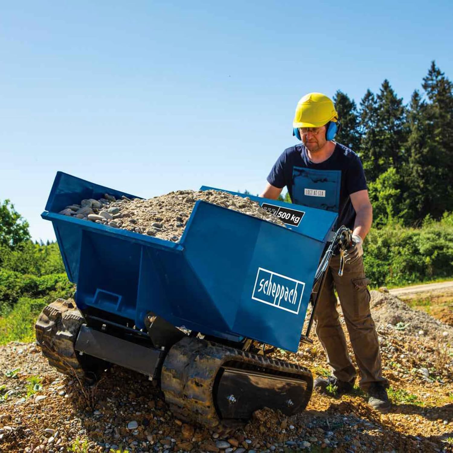 Scheppach Benzin Dumper DP5000 Motorschubkarre Mini Transporter mit Kettenantrieb | 500kg Traglast | 5,6 PS und 196cm³ | 3-Vorwärts-/1-Rückwärtsgang | hydraulischer Kippbehälter – 950 x 680 x 465 mm