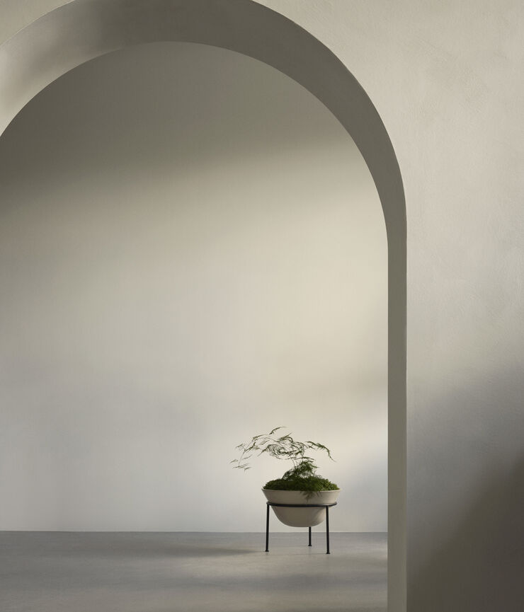 Audo Copenhagen Daiza Planter, H37/Ø48, Ivory