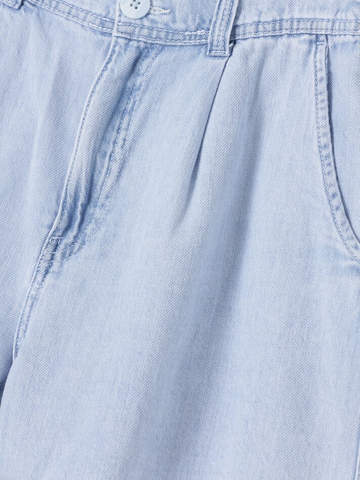 Calções jeans com pregas - Azul claro