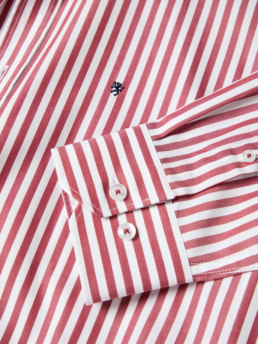 Camisa regular fit às riscas em algodão