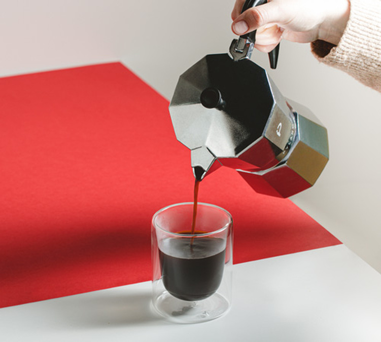 Cafetière italienne - Duna - 9 tasses / 45 cl + offre cadeau - PYLANO