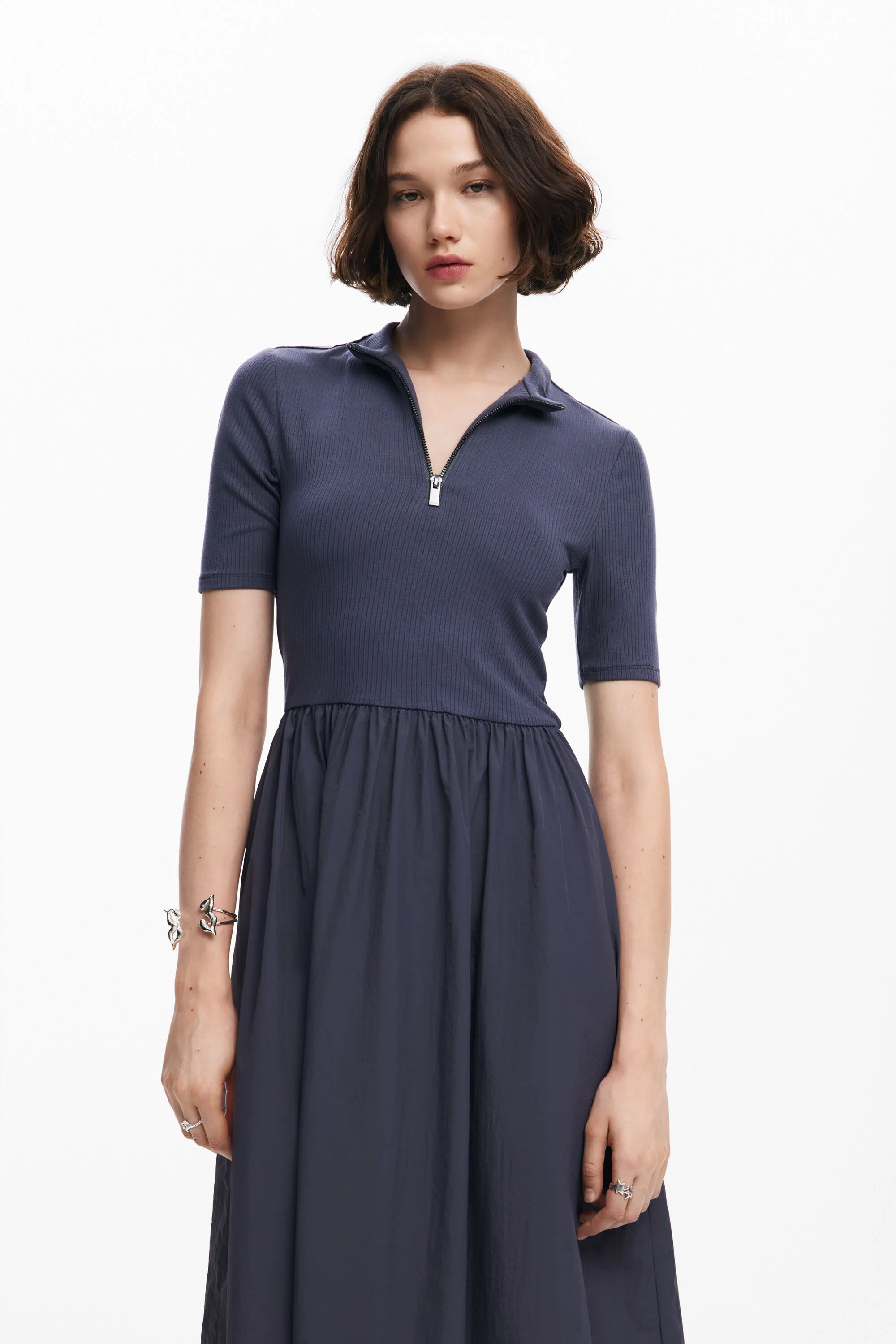 Vestido midi híbrido