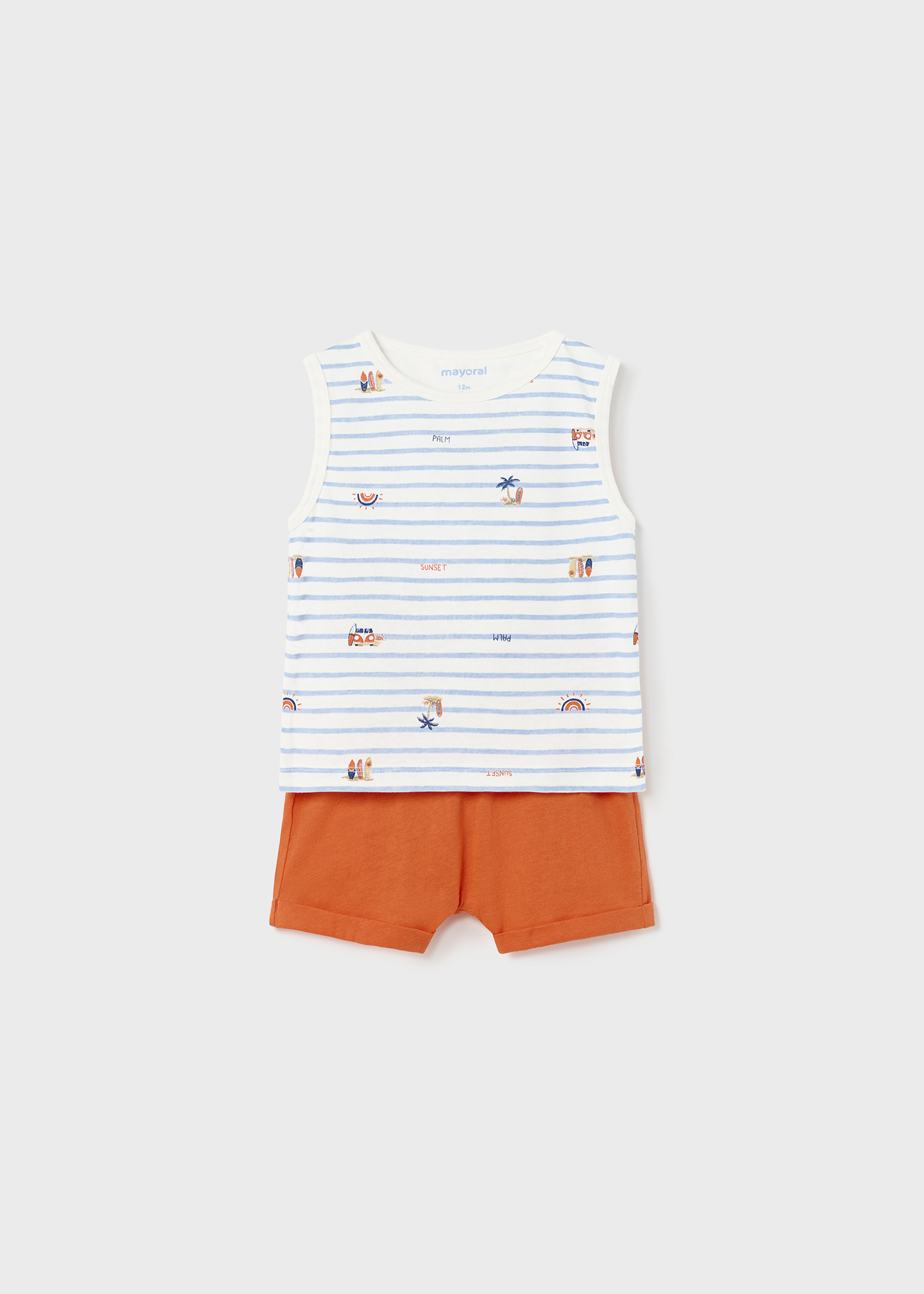 Pijama estampado feito com algodão sustentável para bebês