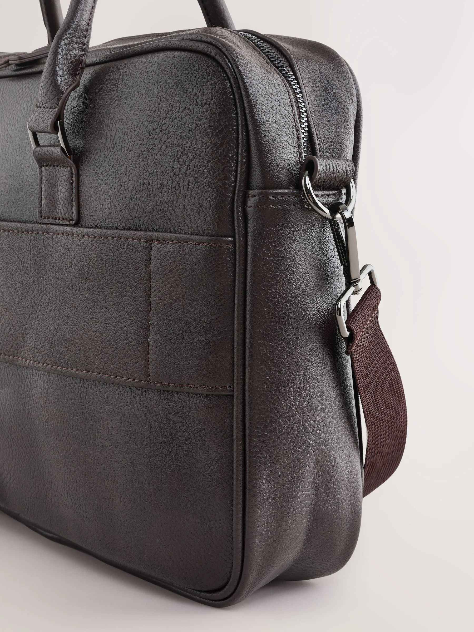 Bruin - Faux Leather Briefcase
