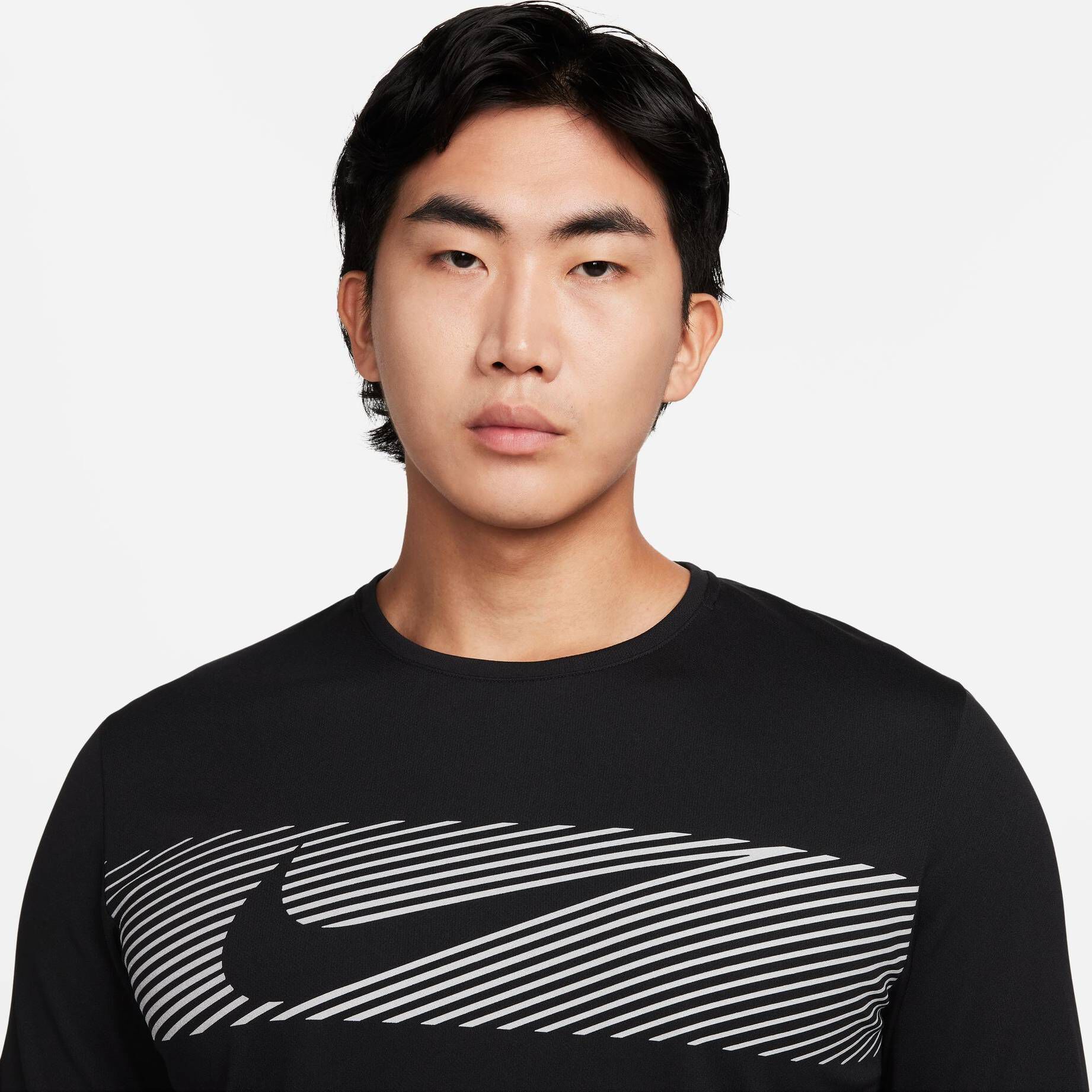 Nike| Herren Laufshirt NIKE DRI FIT UV MILER TOP LS FLASH
