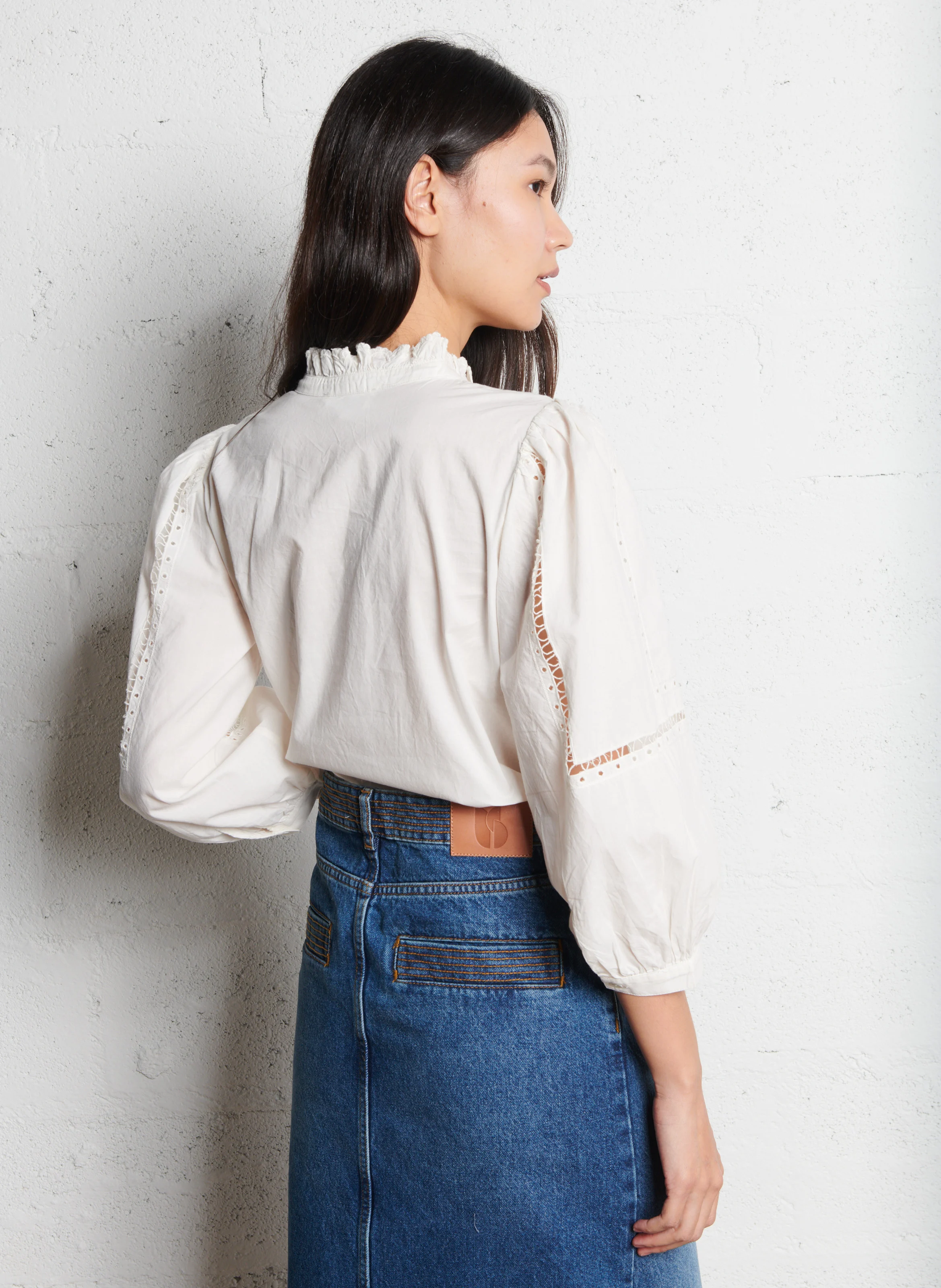 TAMIE - Blouse col victorien droite en coton brodé | Beige