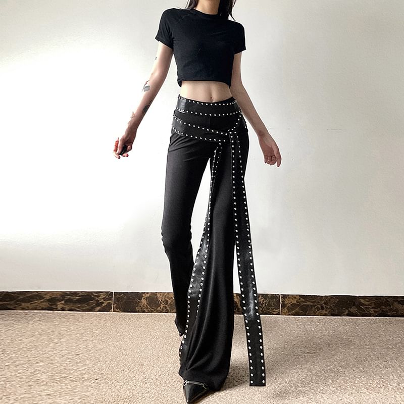 Sosana - Slim-fit bootcut broek met lage taille, accentuerende studs en riem