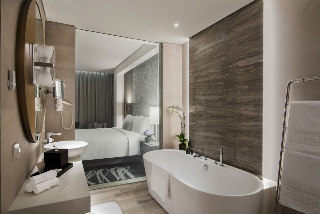 Al Bandar Rotana Logies en ontbijt - Hotel