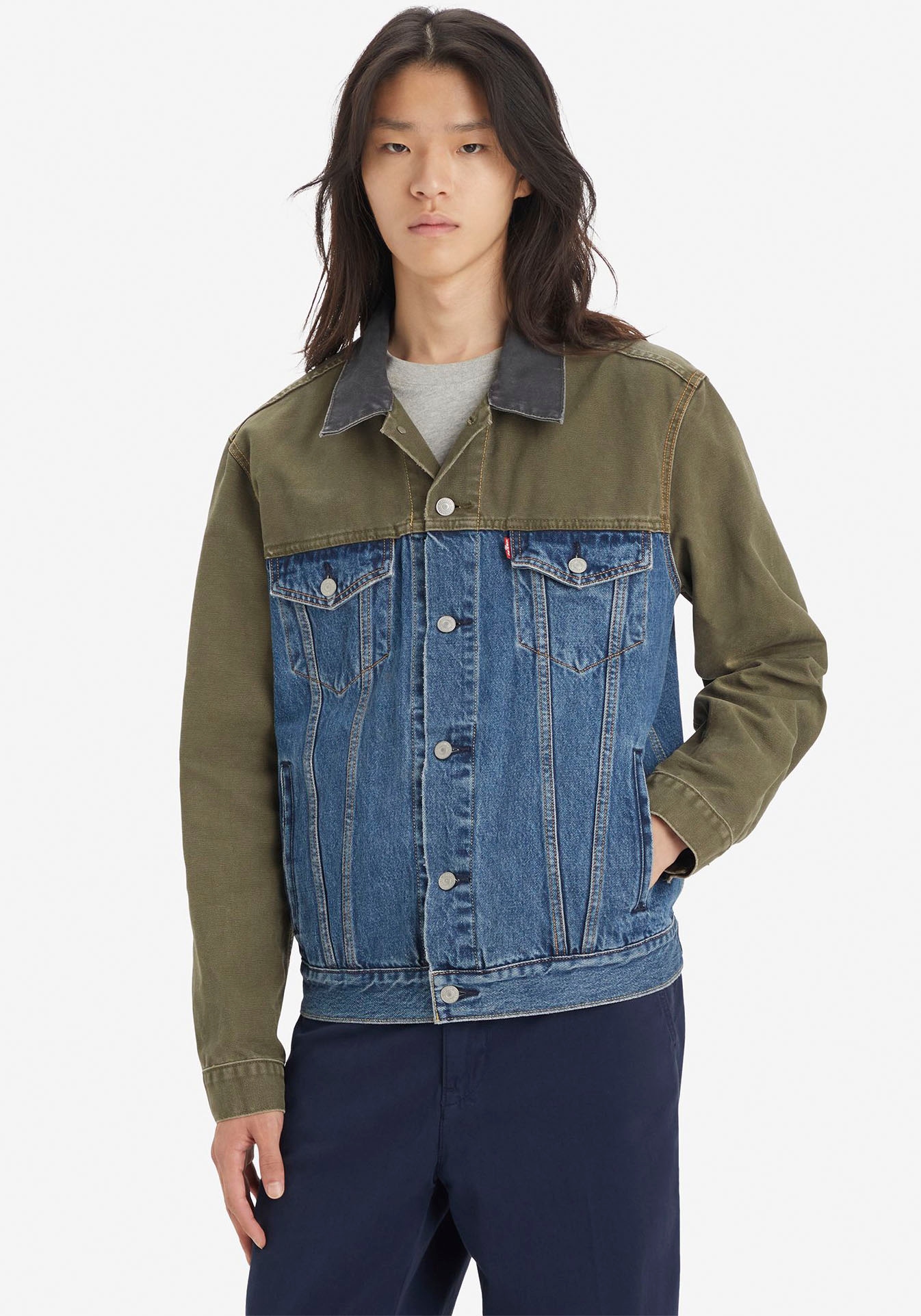 Levi's® Jeansjacke »VINTAGE FIT TRUCKER JKT« mit Brusttaschen