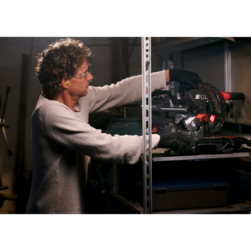 SKIL 20V afkortzaag / verstekzaag 216mm met trekfunctie en laser 3590AA incl. 4.0Ah accu   snellader