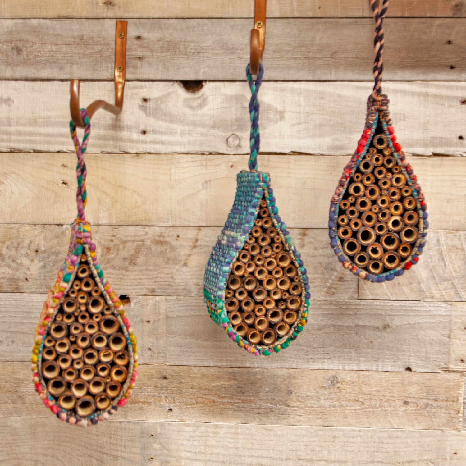 Hôtel artisanal à insectes et abeilles