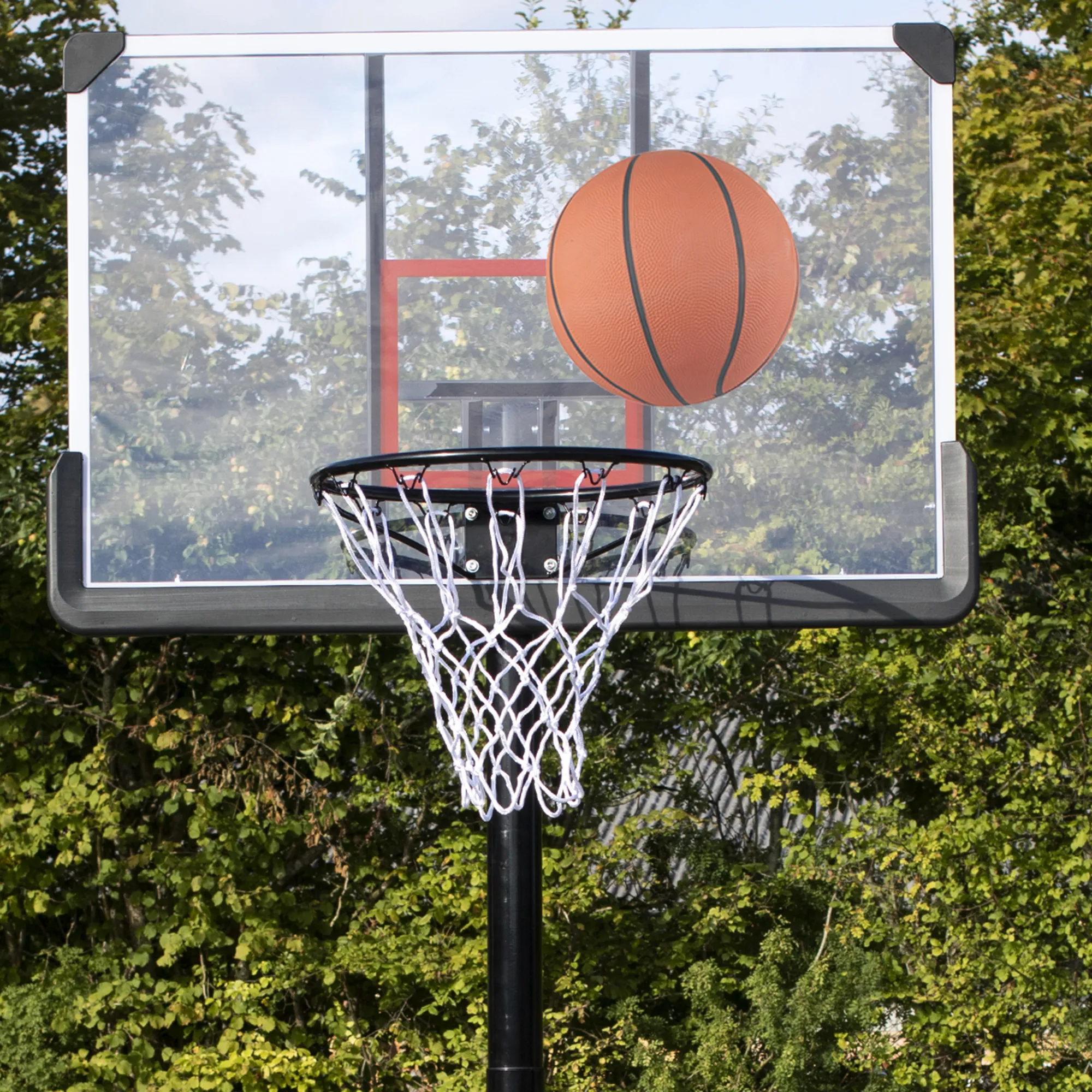 NORDIC GAMES Deluxe Basketball Stander