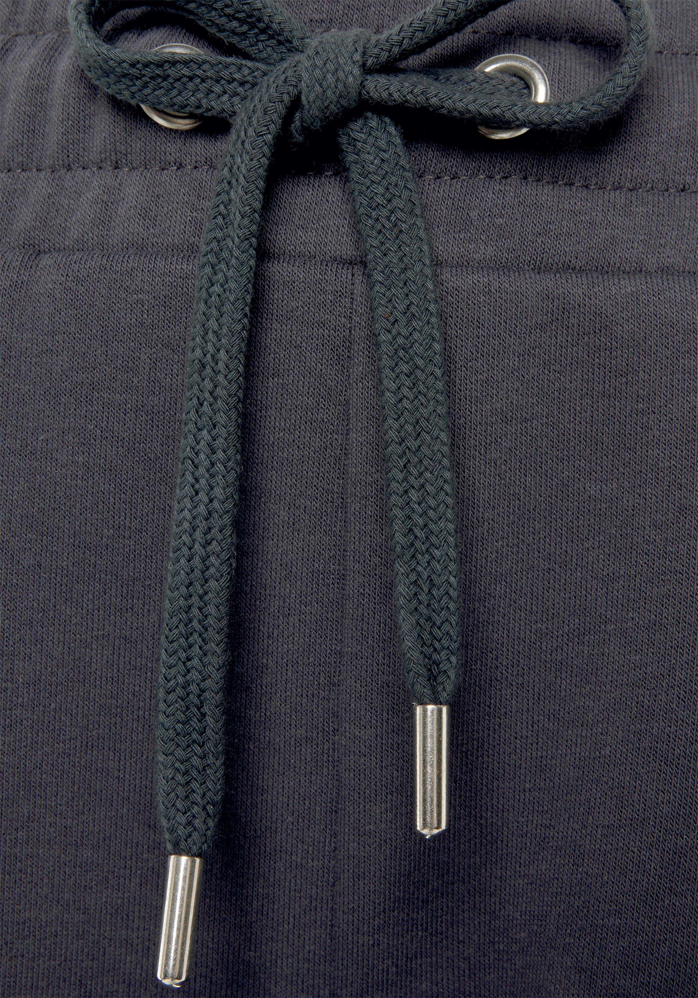 LASCANA Sweathose  Loungehose mit seitlichen Taschen und Logostickerei, Loungewear