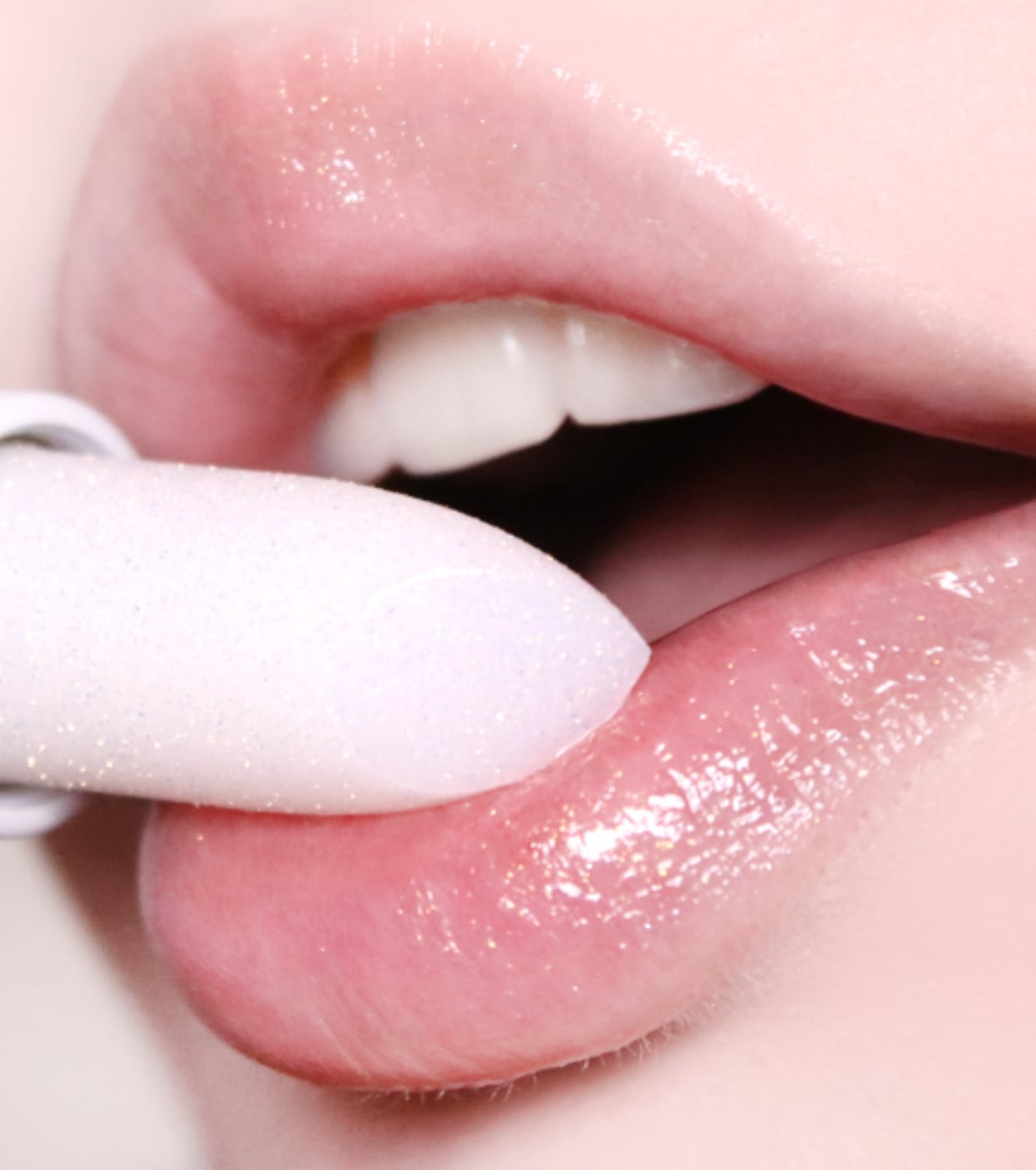Unleashia - Bálsamo Labial Glacier Vegan - 01: Snow Frost