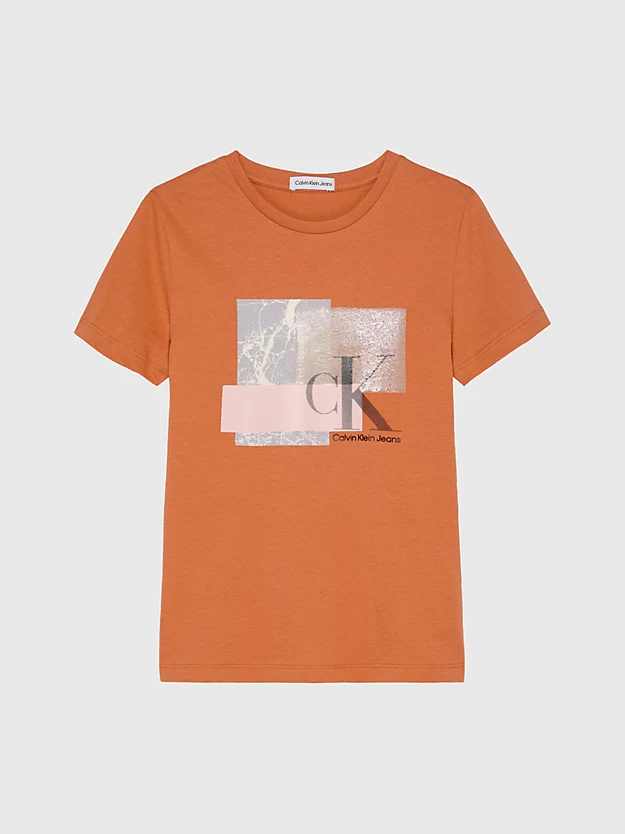 Camiseta com logo de corte quadrado