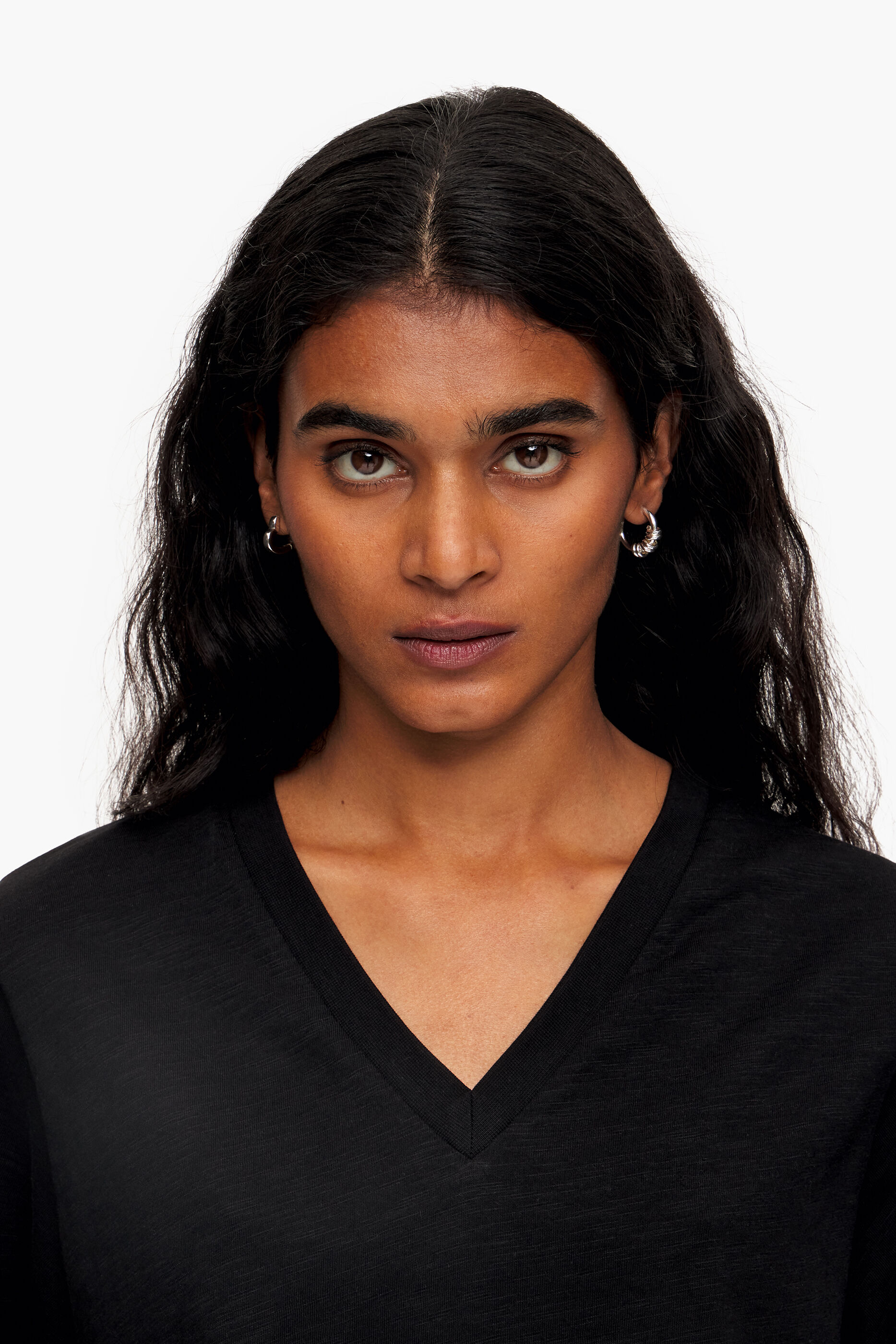 Camiseta preta de algodão com modelagem flare