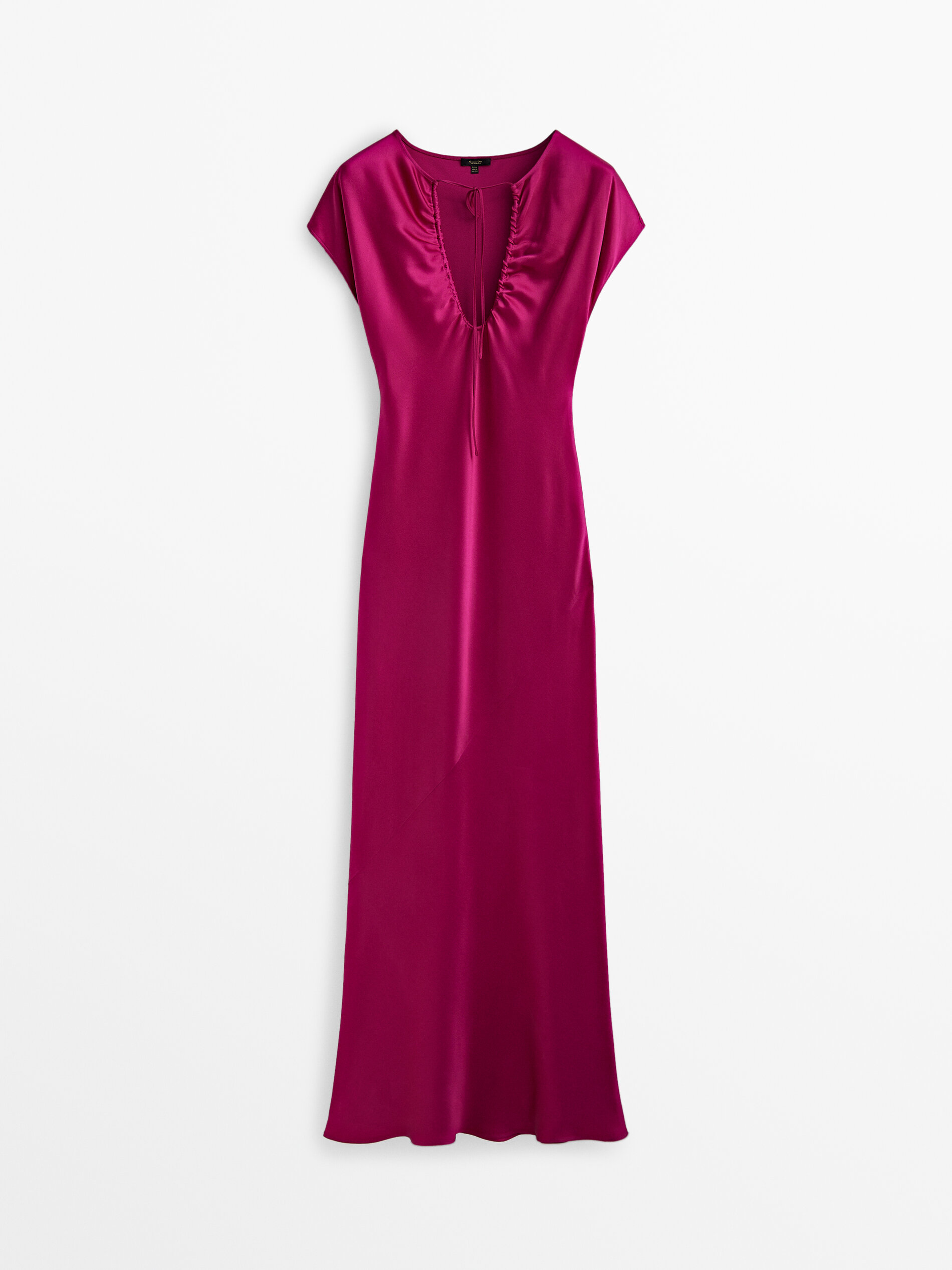 Vestido longo e fluido com detalhe no decote - Bougainvillea