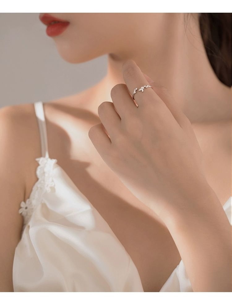 Gaya - Open ring van sterlingzilver met vlindersteentjes
