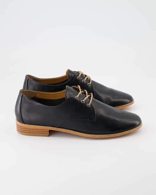 Regarde Le Ciel Alma 01 Schnürschuhe in Schwarz