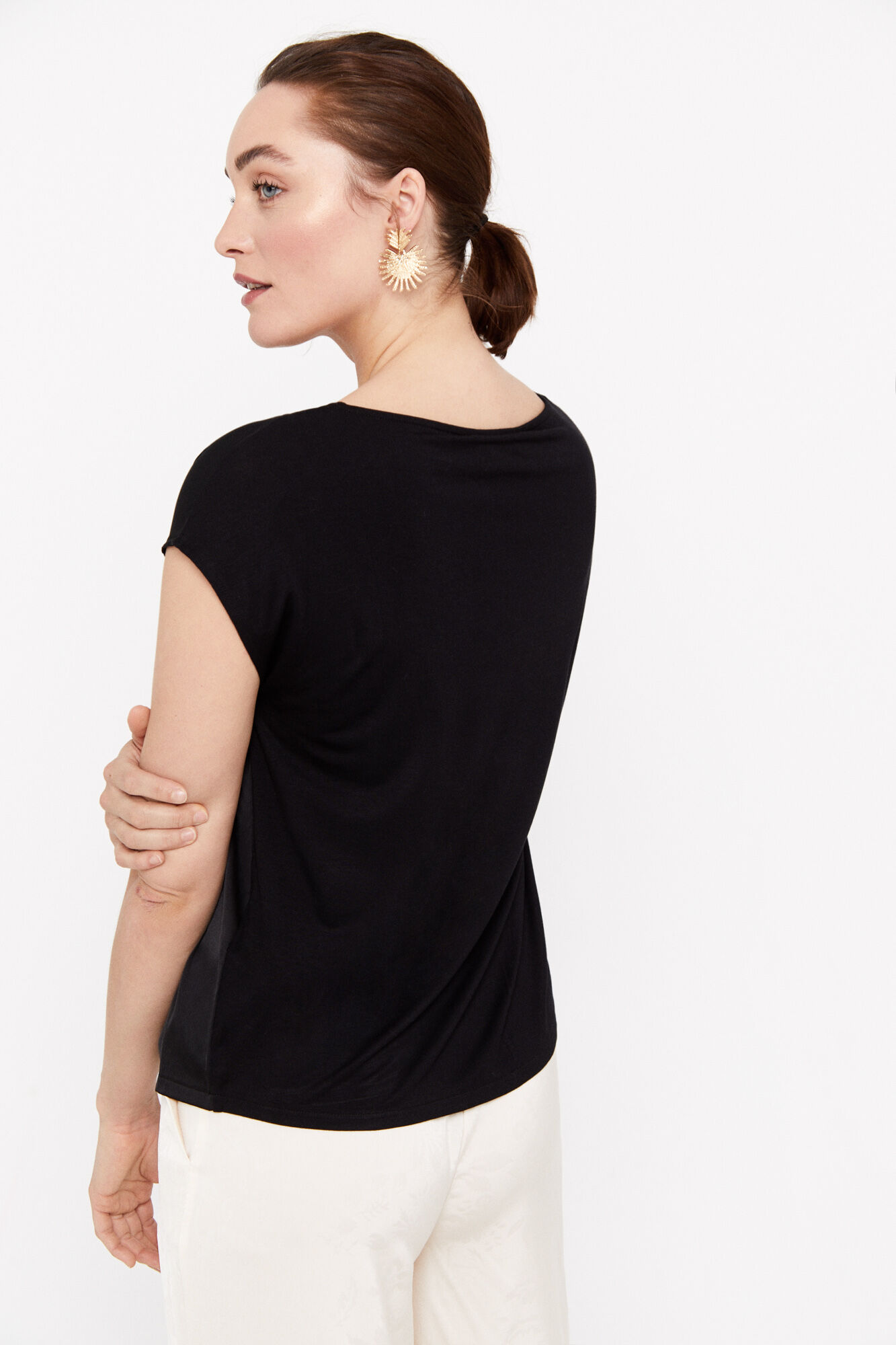 Top com detalhes em renda - Preto