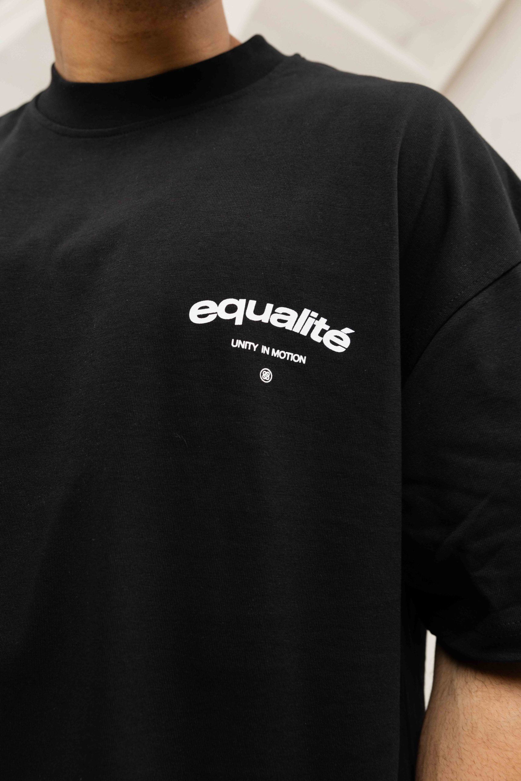 Equalité Stay Equal Boxy T-Shirt Zwart