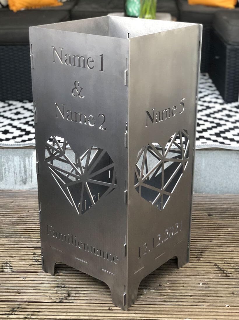 EXTRAVAGANT® Feuertonne, Feuerstelle, Feuerkorb, Feuersäule PERSONALISIERT für den Garten, Terrasse, Stahl, Rostoptik, Unikat, Edelrost, Geschenk Familie (3 Kinder)
