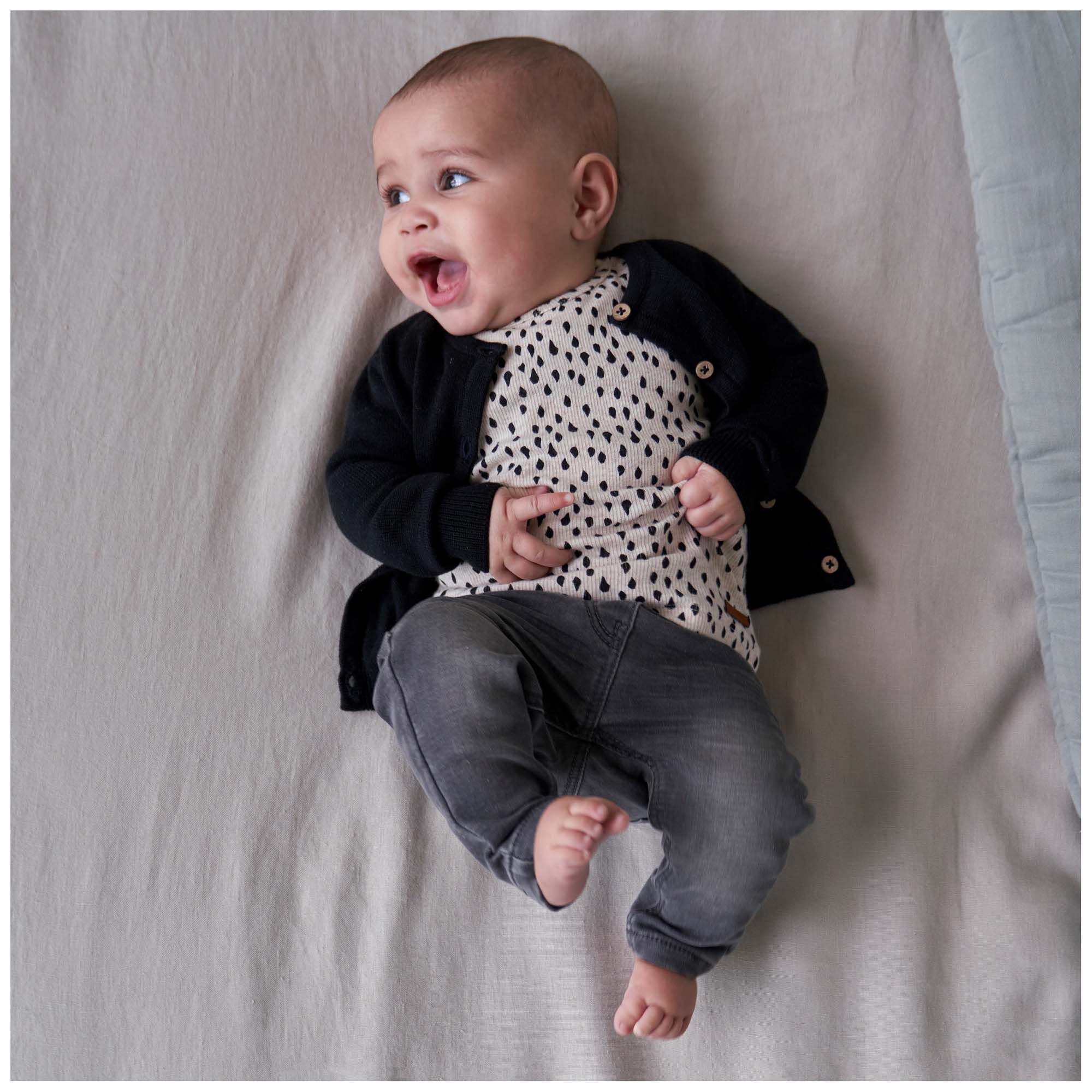 Prénatal baby vest lange mouwen effen zwart