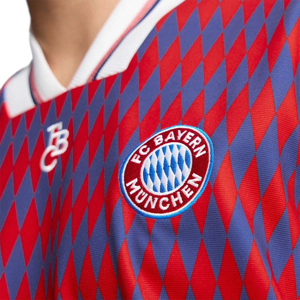 T-Shirt adidas FC Bayern Lifestyler Fanswear 2025-2026