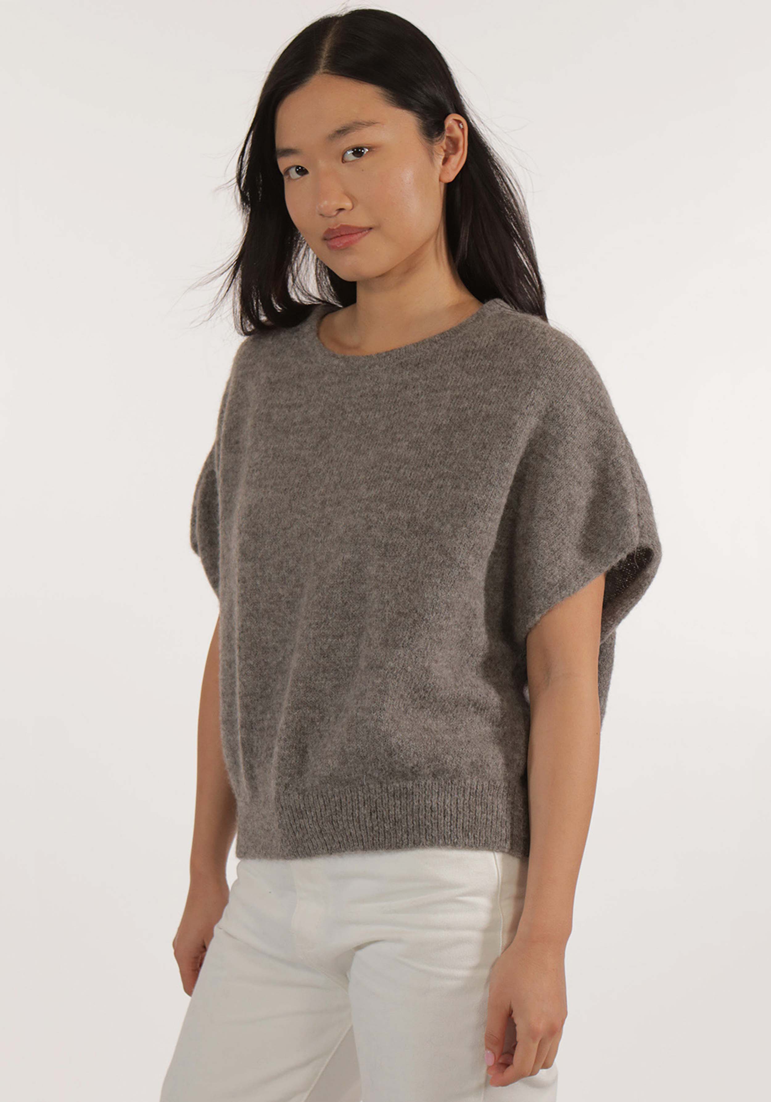 Les Racines du Ciel Pullover Aube Sleeveless Dark Grey Natural