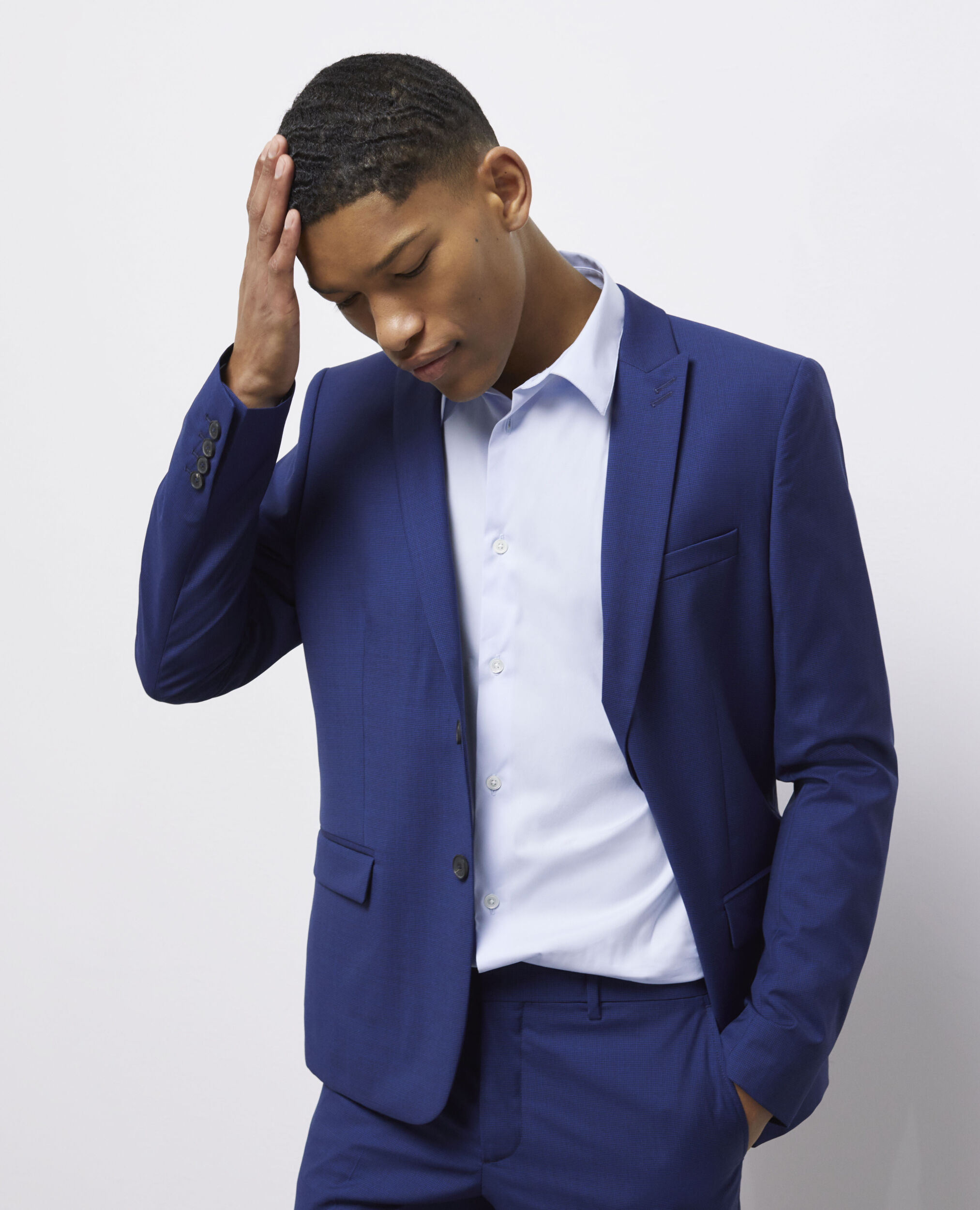 Chemise formelle bleue en popeline