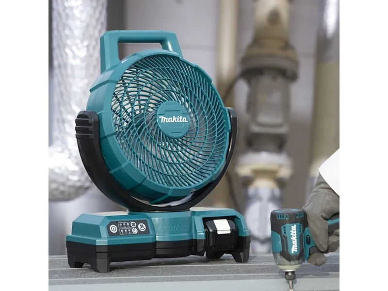 Makita DCF203Z - Køleventilator - på bord