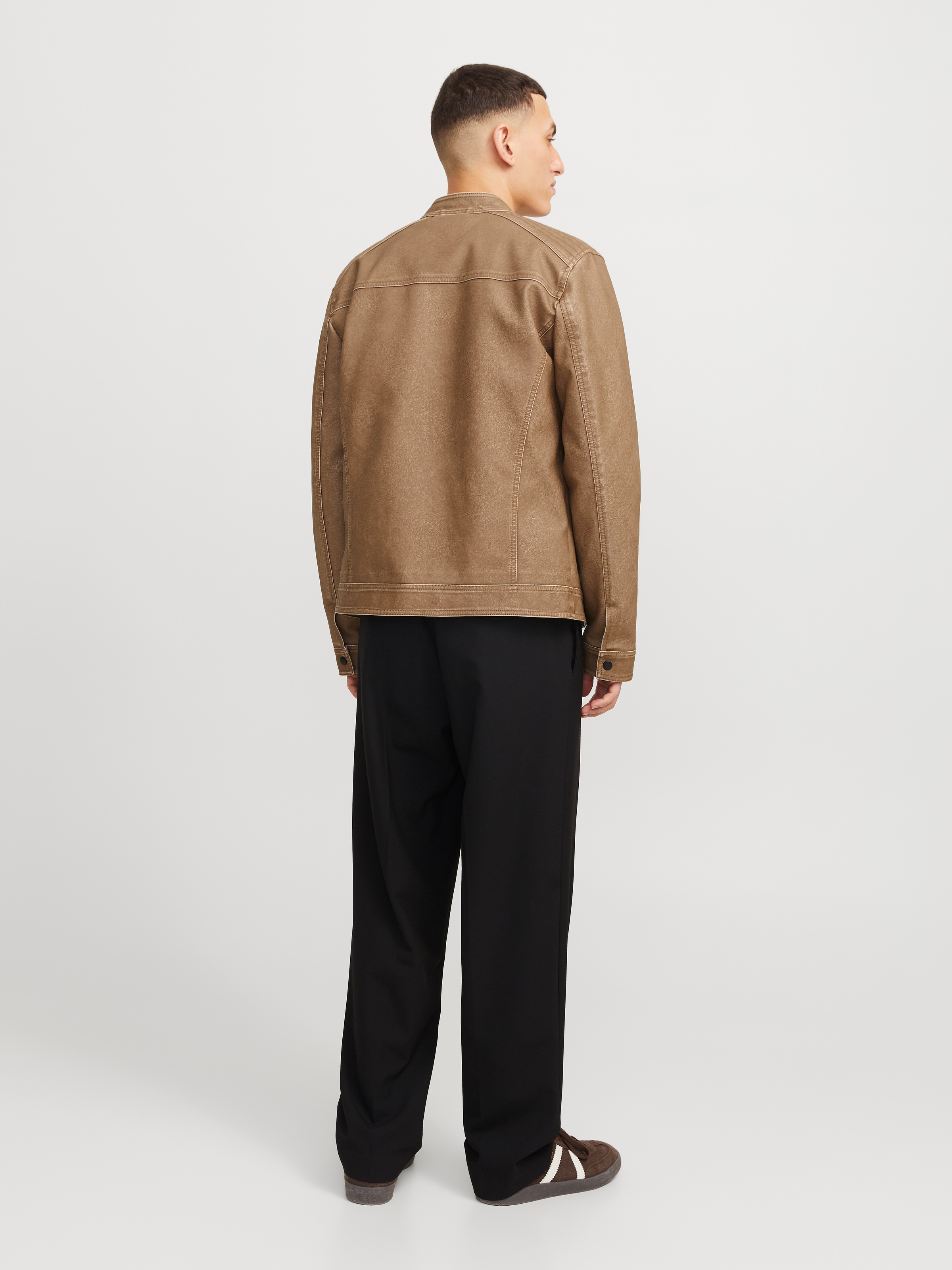 Jack & Jones Lederimitatjacke »JJEWARNER WASHED PU JACKET NOOS« ohne Kapuze mit Bandkragen