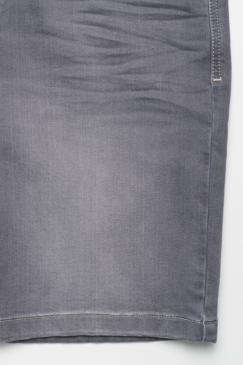 bugatti Bermudas  im Used-Wash-Design