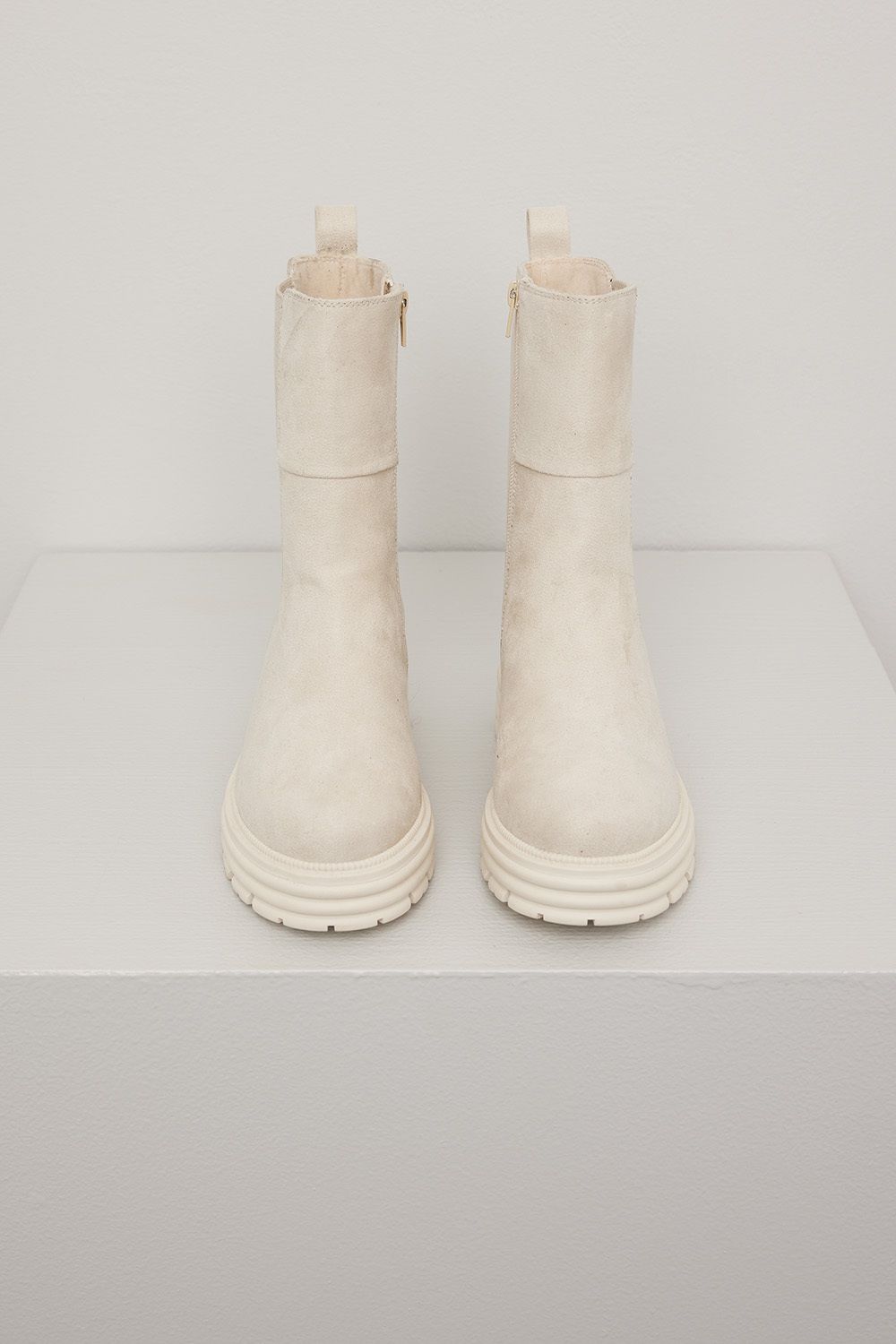 Boots Anna