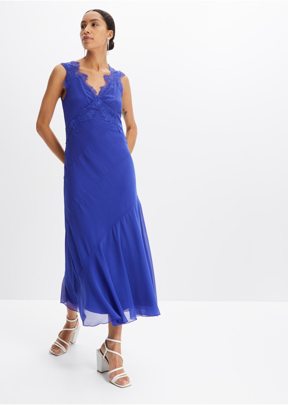Robe à dentelle