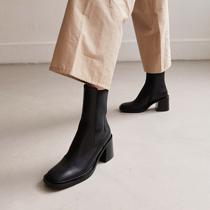 Bottines à talons  en cuir noir