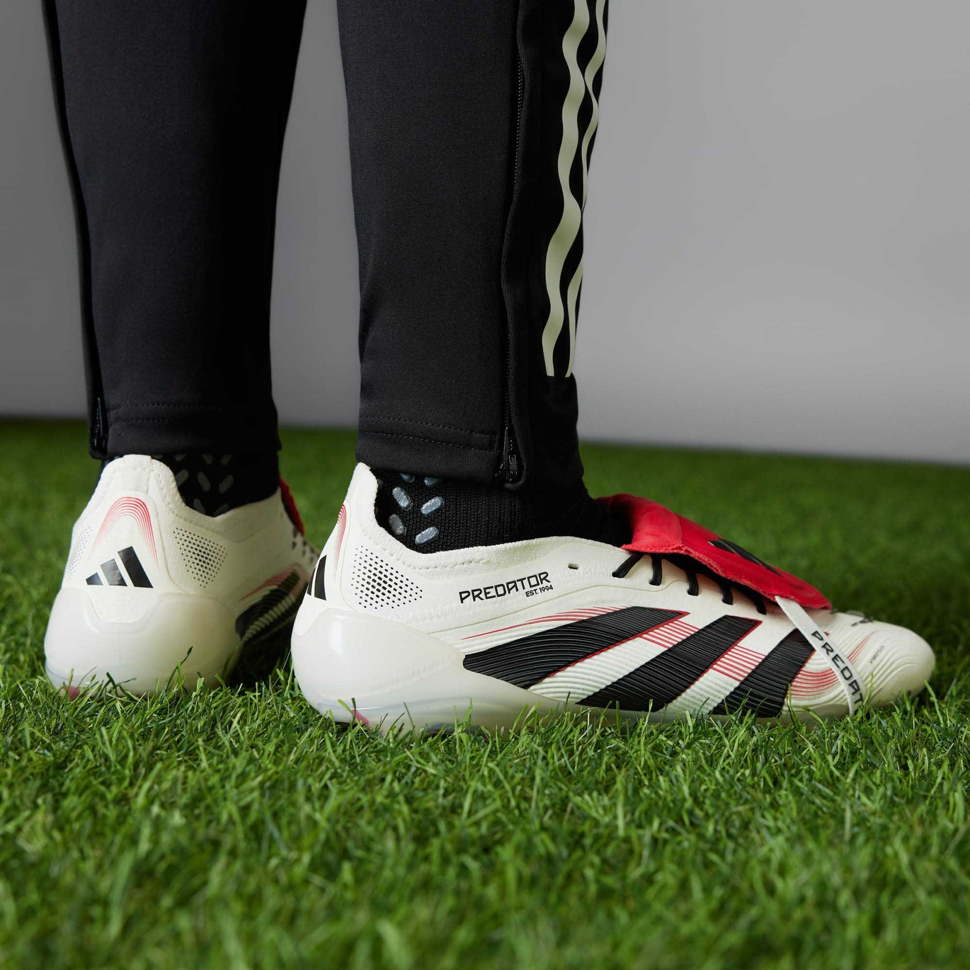 Predator Elite FT FG Herre Off White/Core Black/Pure Ruby