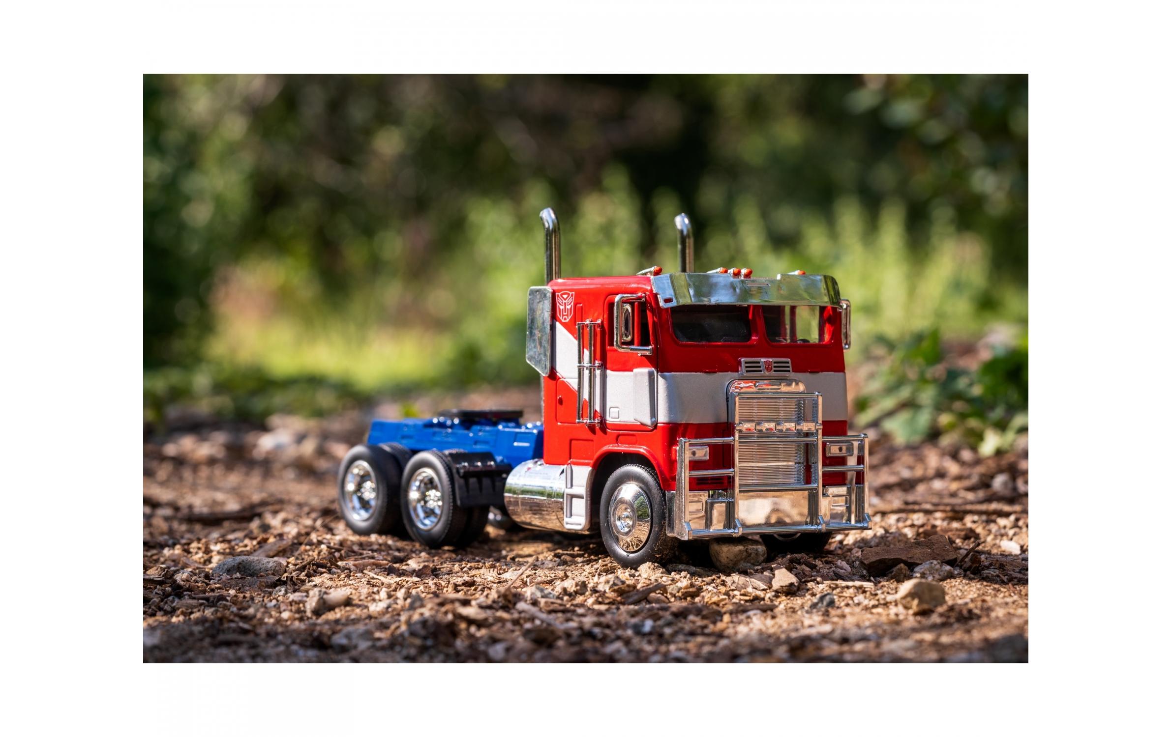 Transformers 7 Optimus Prime 1:24Optimus Prime Big Rig Modellauto aus Transformers 7