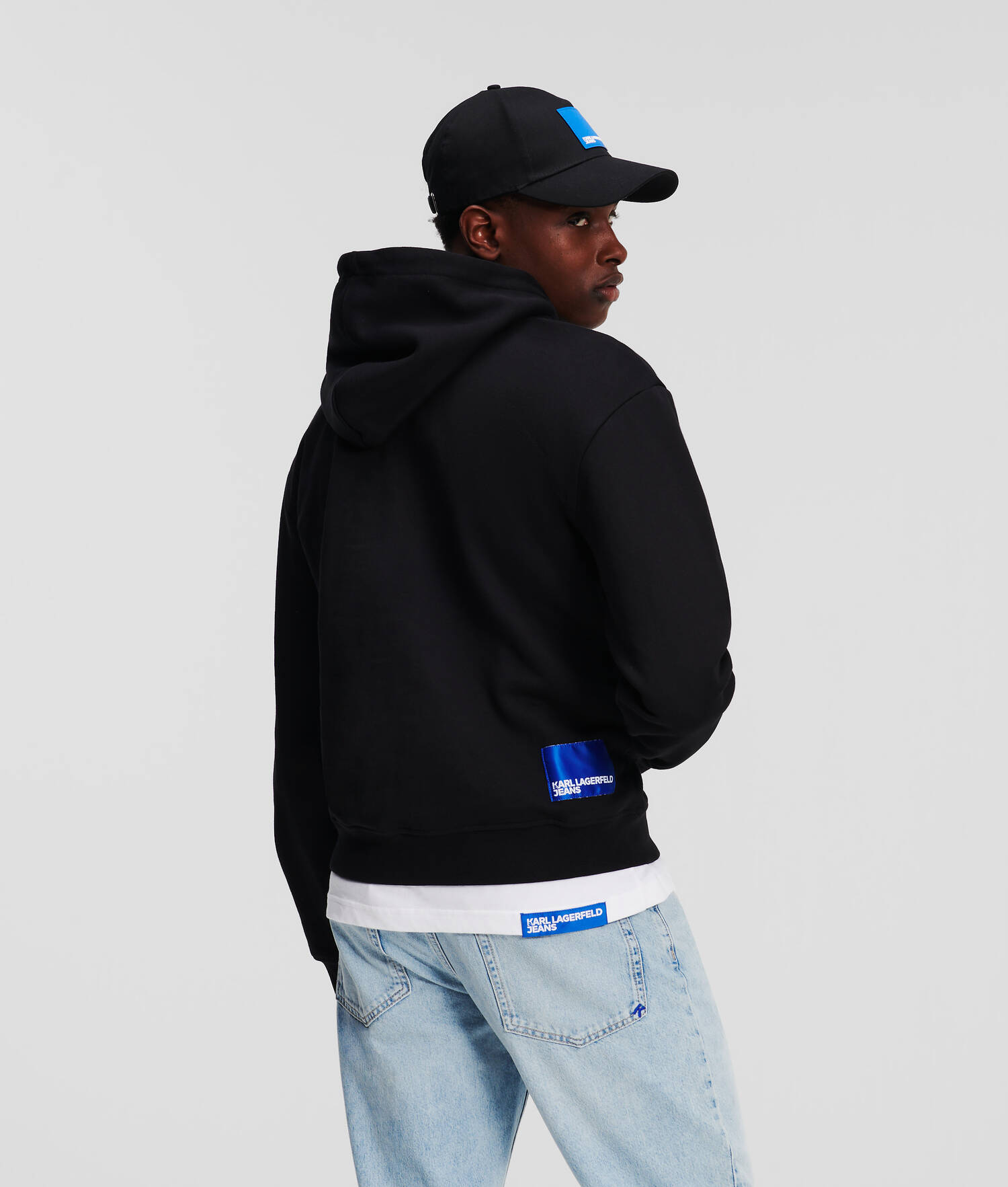 SWEAT À CAPUCHE AVEC LOGO KLJ ENCADRÉ