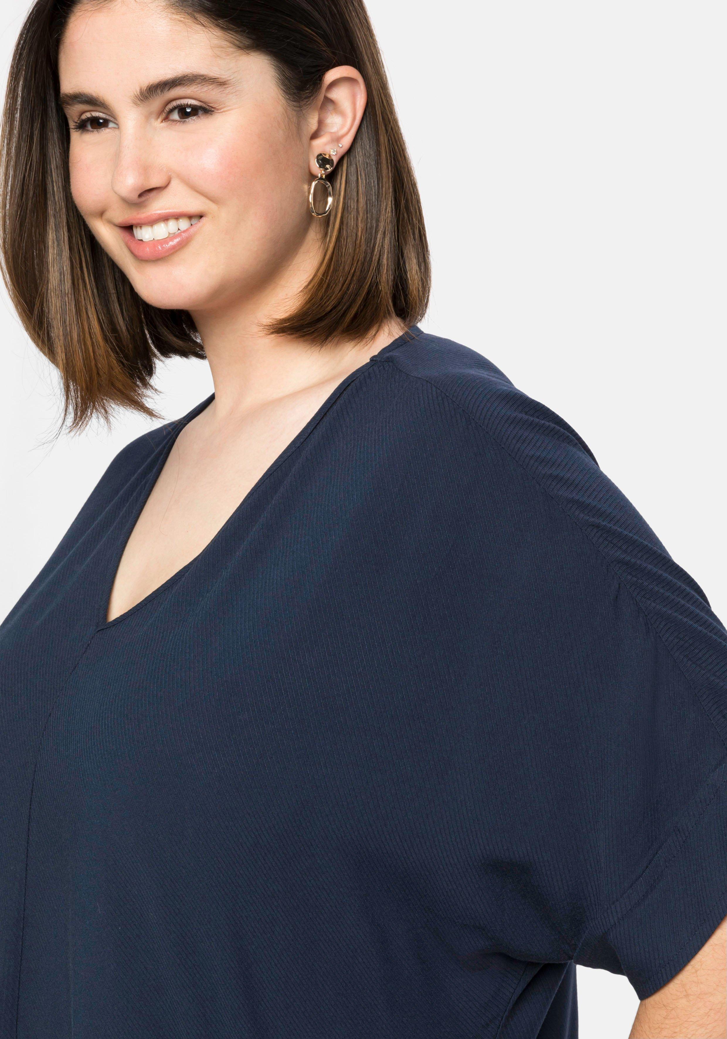 Tunika in Oversized-Form und mit V-Ausschnitt
