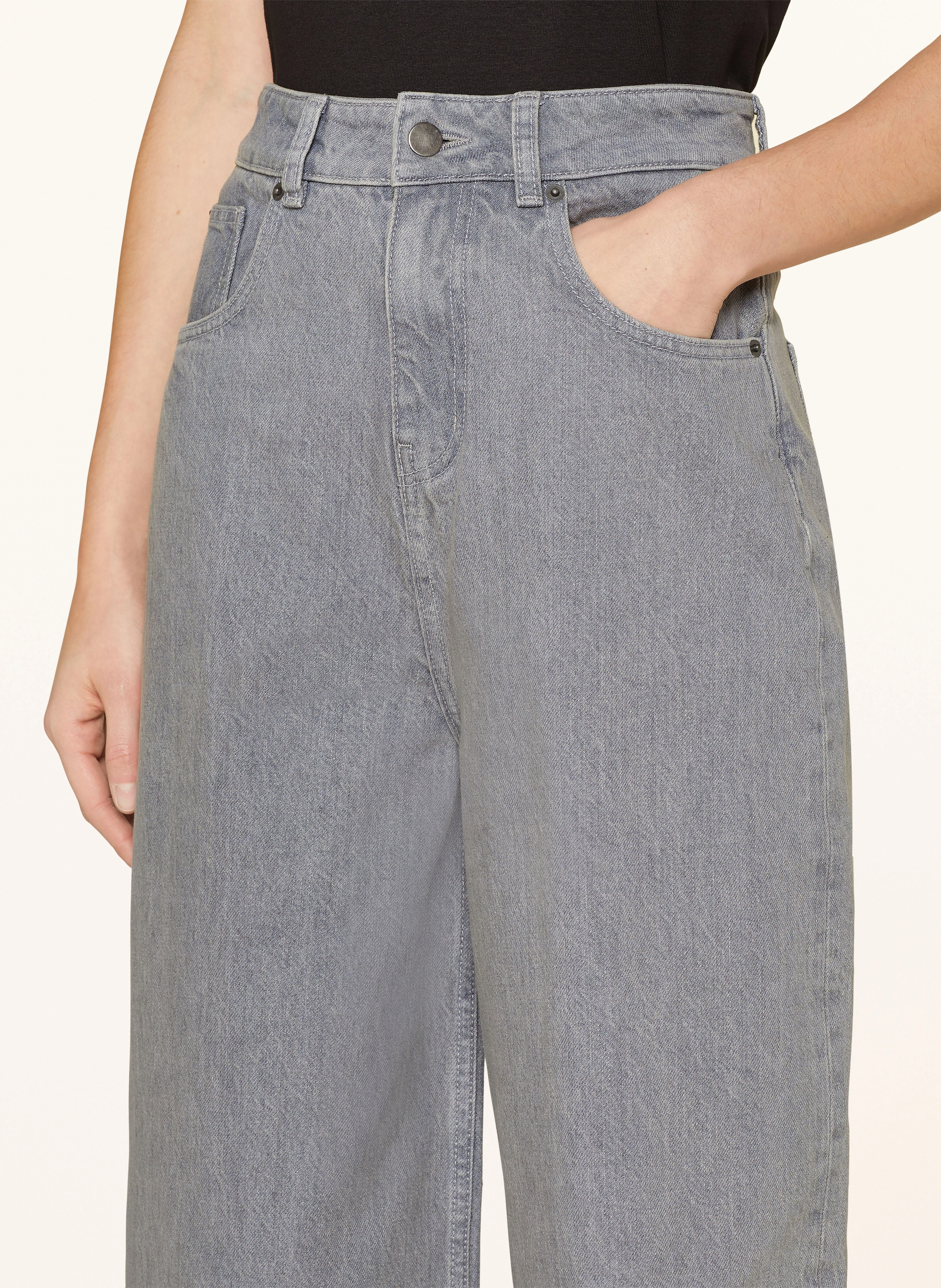 MRS & HUGS Straight Jeans