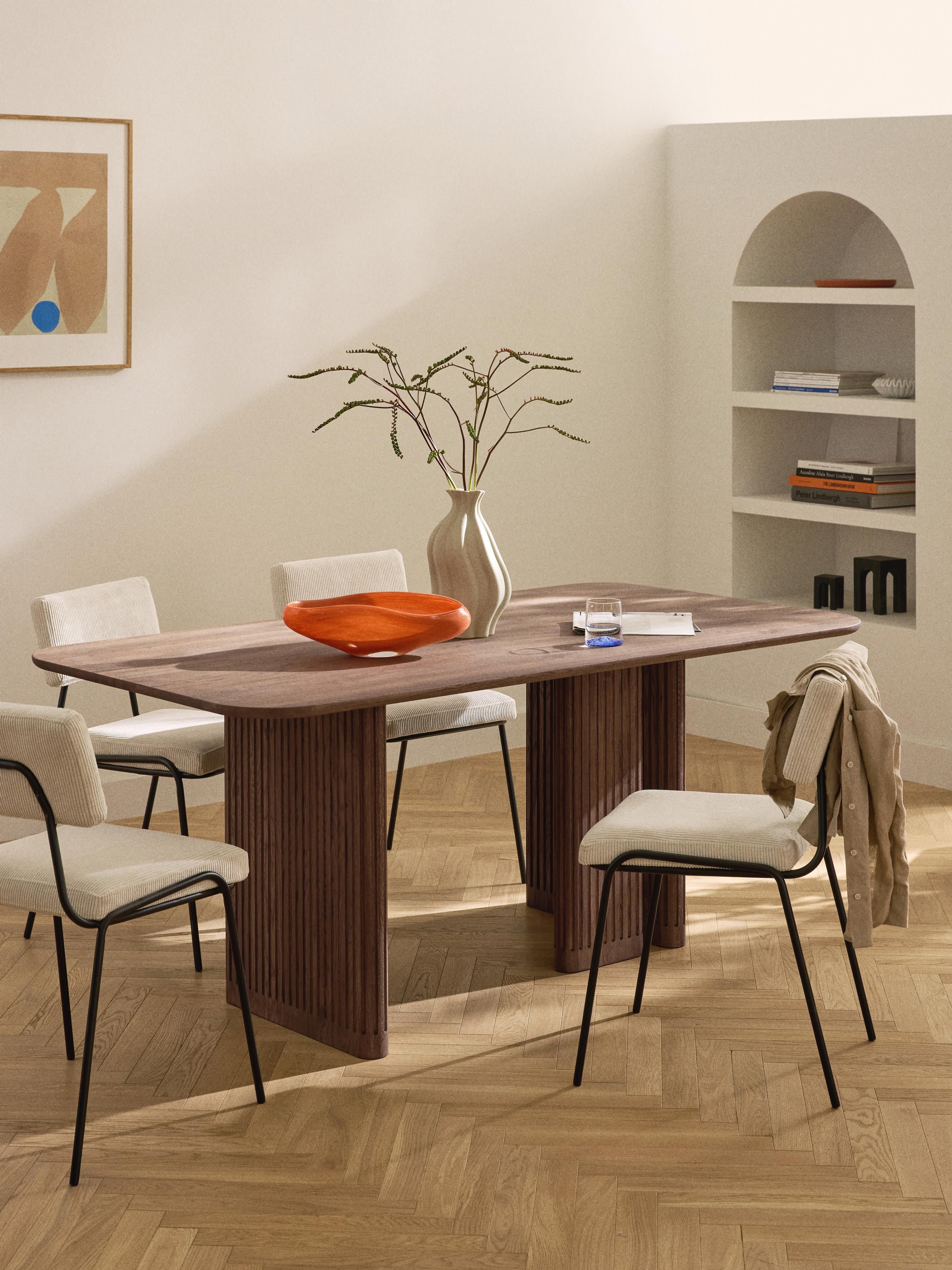 Eettafel Jolka van eikenhout, in verschillende formaten