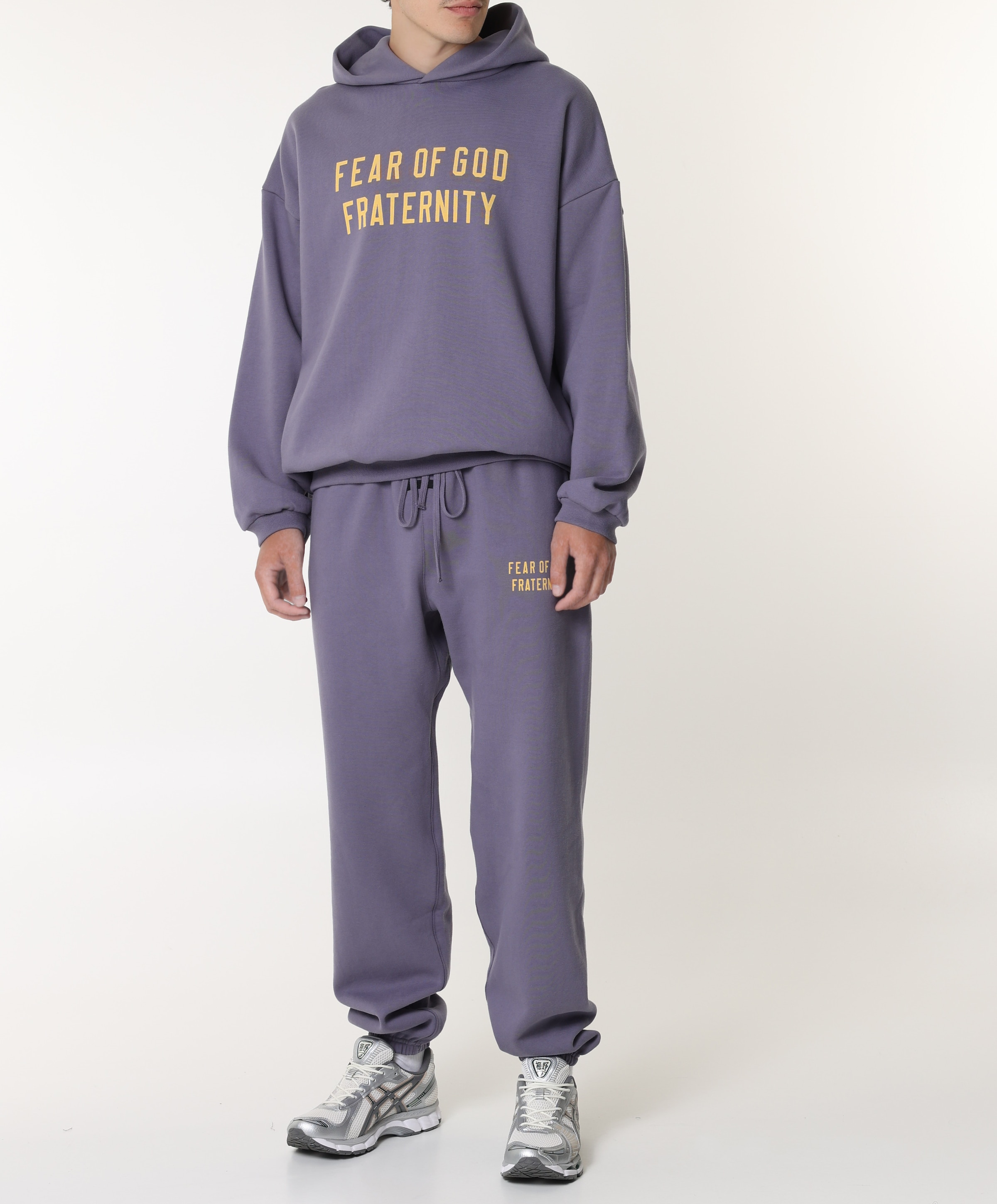 Fear of God Essentials heren broek paars