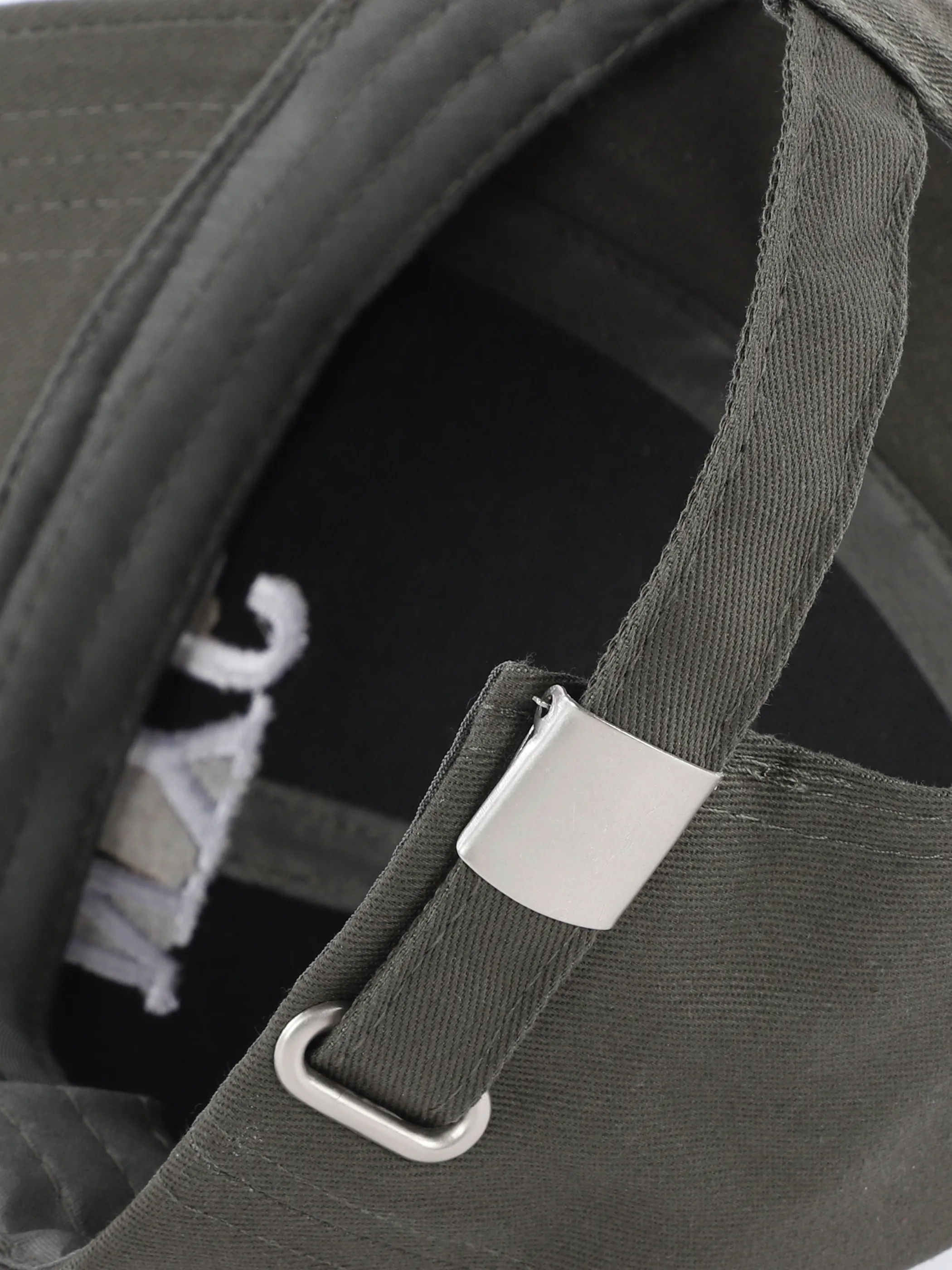 Herren Cap mit Stickerei