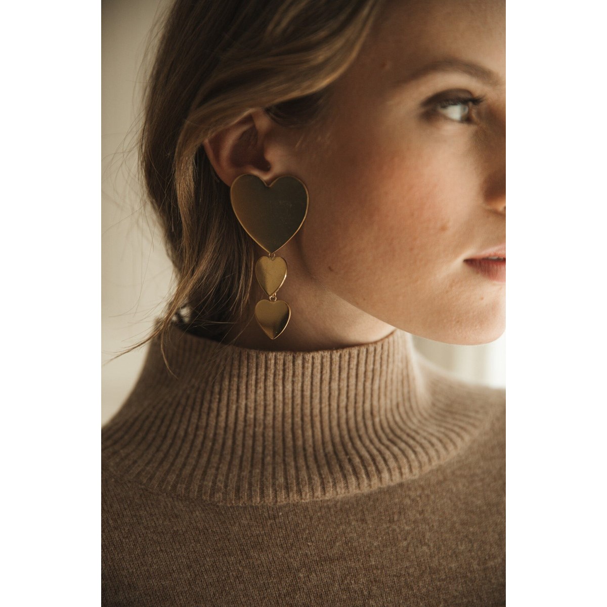 boucles d'oreilles puces pendantes coeurs doré à l'or fin - APHRODITE